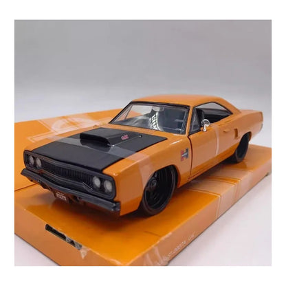 1:24 1970 Plymouth Road Runner diecast model - orange view
