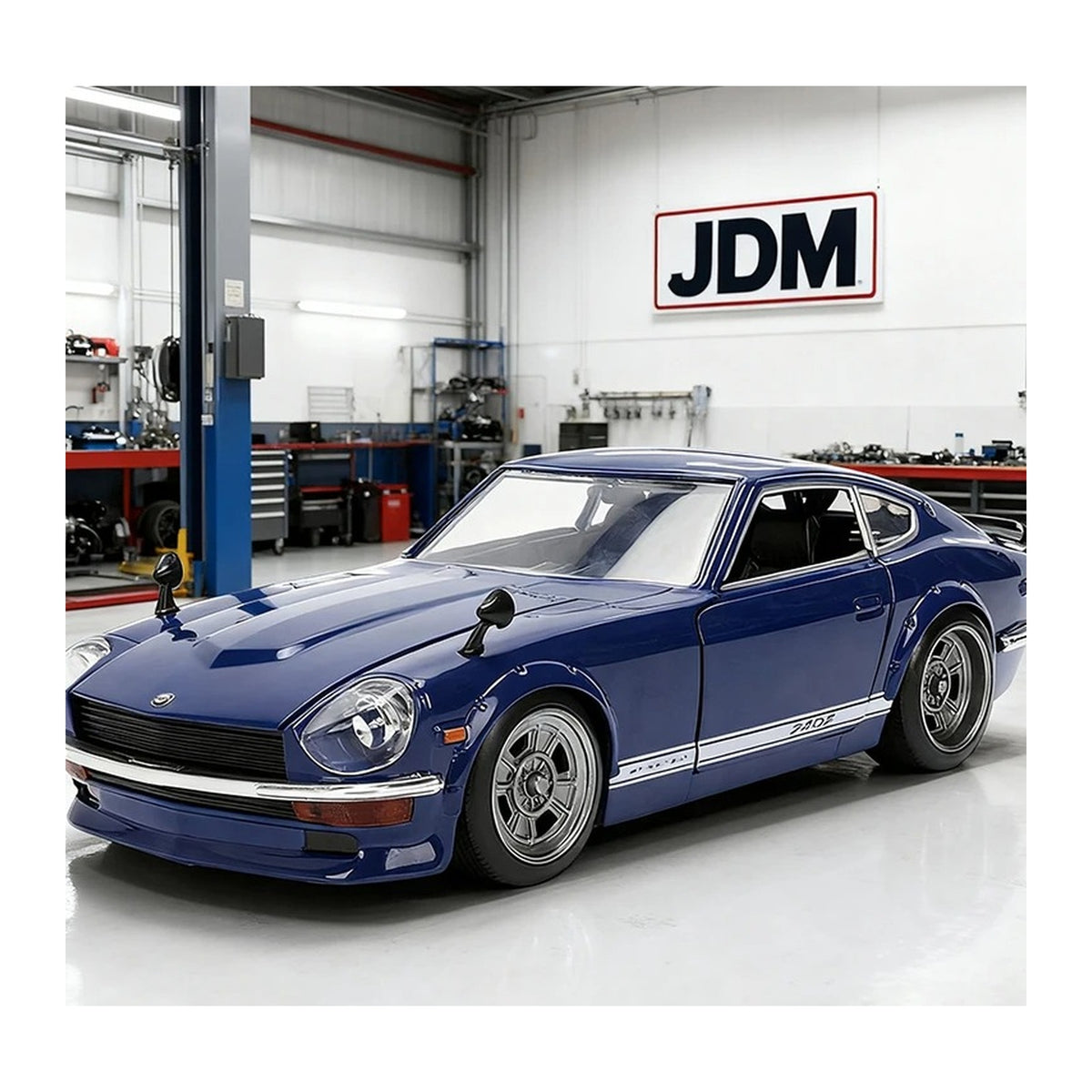 1:24 1972 Datsun 240Z diecast model - garage view