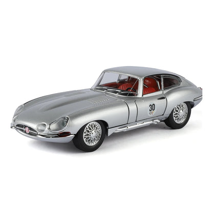 1:24 Jaguar E-Type diecast model - silver view
