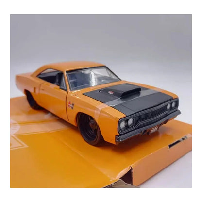 1:24 1970 Plymouth Road Runner diecast model - front view