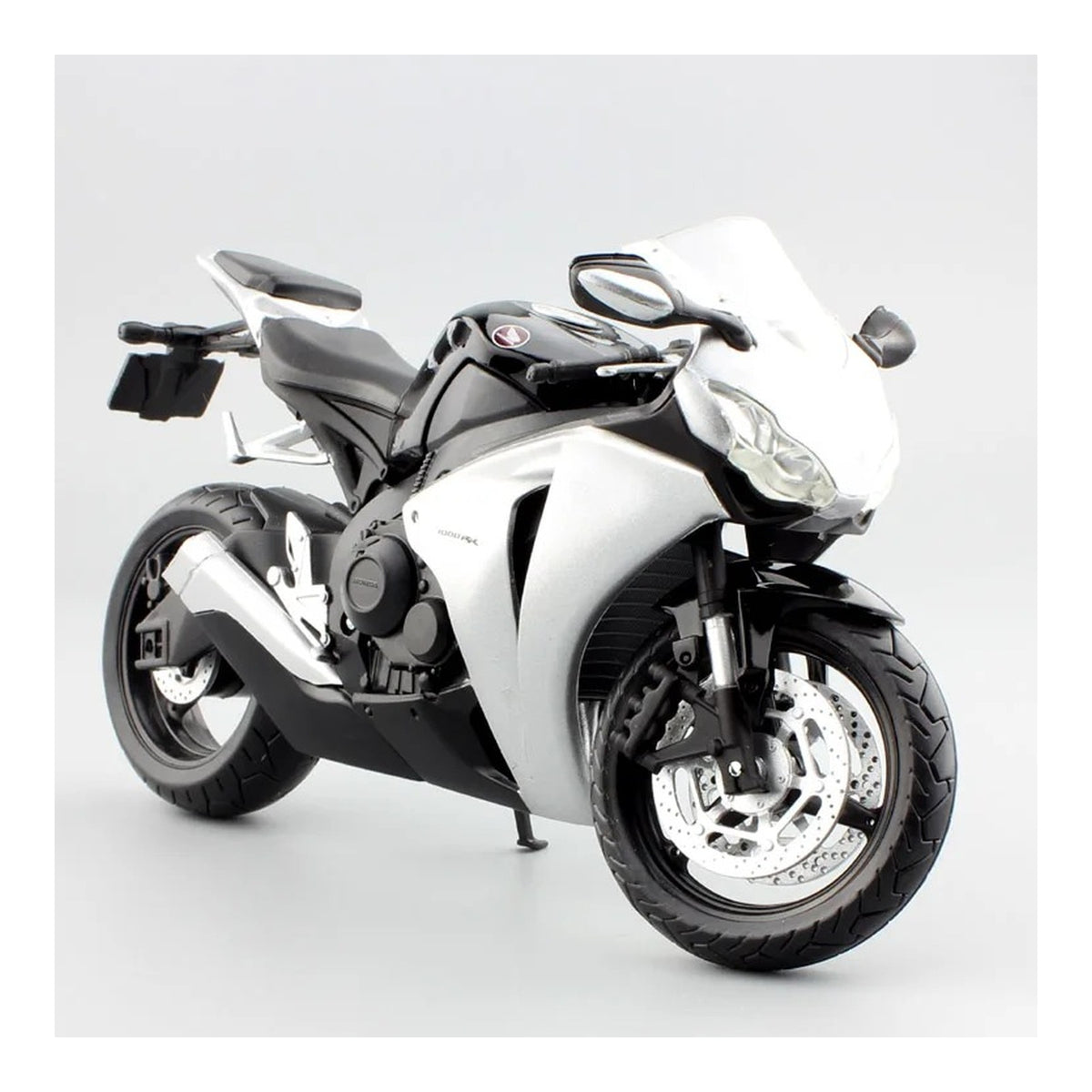 1:12 Honda CBR1000RR Fireblade diecast model - white view