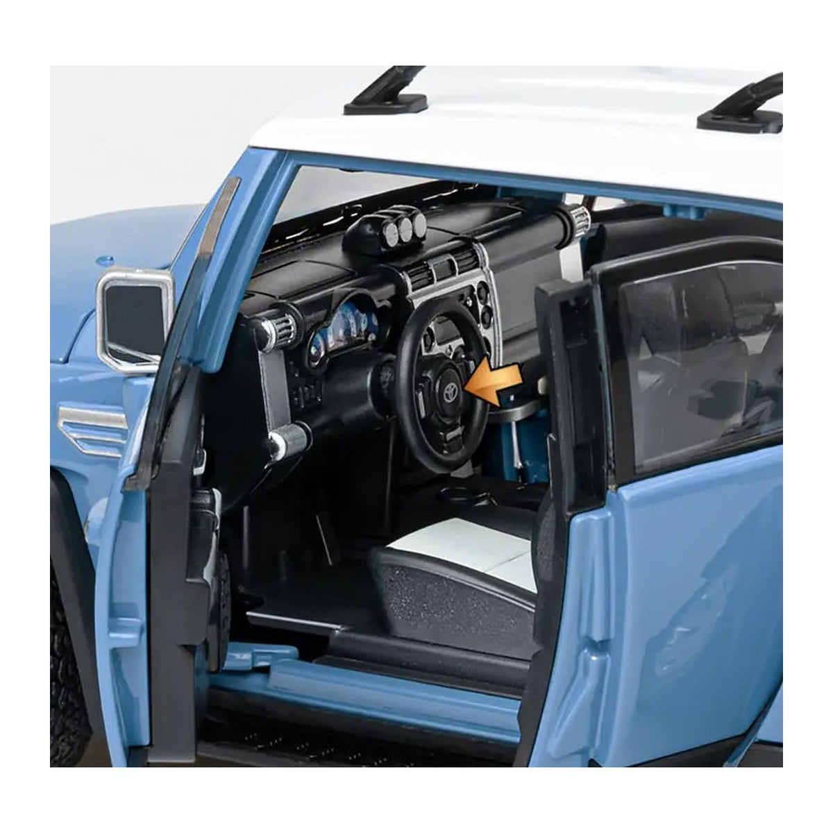 1:24 Toyota FJ Cruiser diecast model - interior view