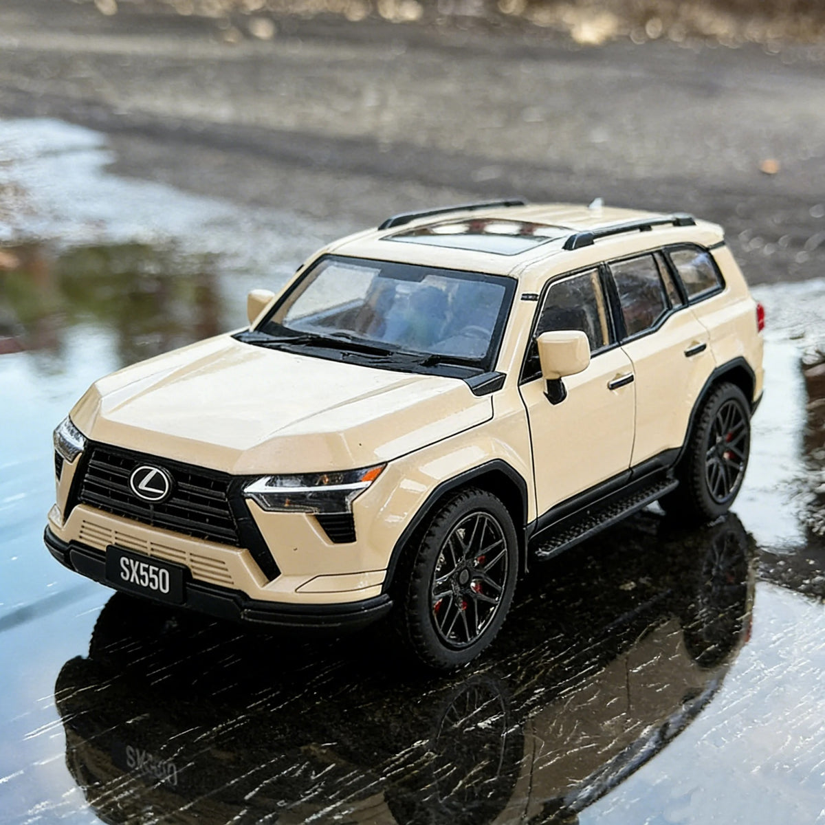 1:24 Lexus GX 550 diecast model - beige complete view