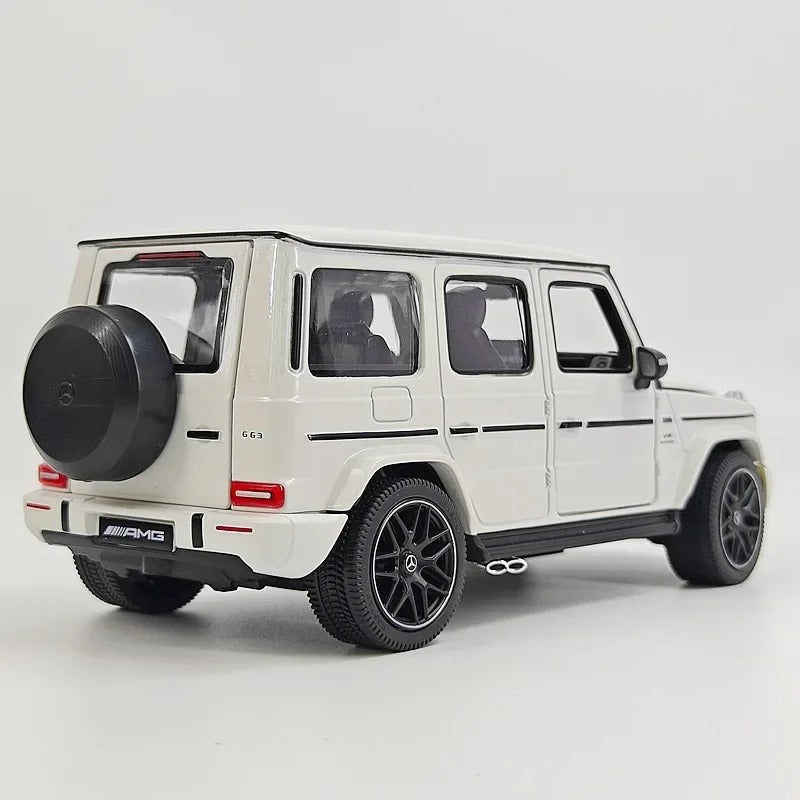 1:24 Mercedes-AMG G63 Diecast SUV Model image 5