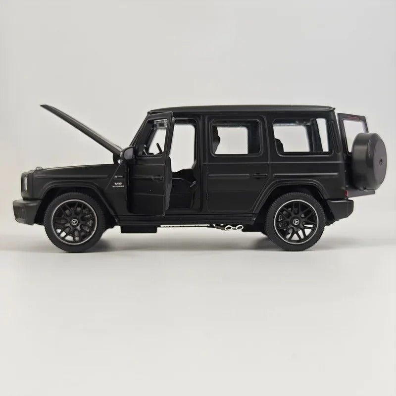 1:24 Mercedes-AMG G63 Diecast SUV Model image 6