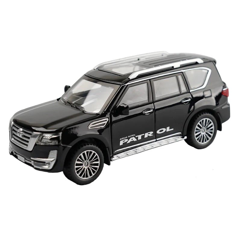 1:32 Nissan Patrol Y62 Diecast Model Car - primary product view