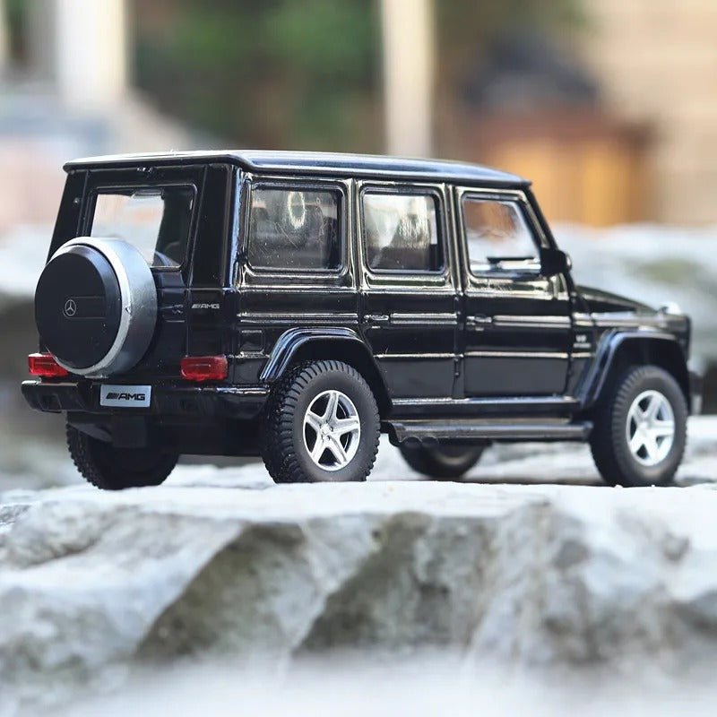 1:36 Mercedes - Benz G63 AMG Diecast Model Car - FunCarScale
