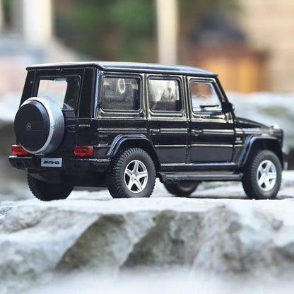 1:36 Mercedes - Benz G63 AMG Diecast Model Car - FunCarScale