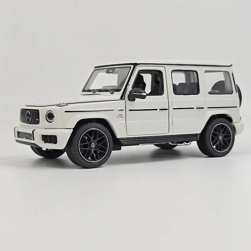 1:24 Mercedes-AMG G63 Diecast SUV Model image 7