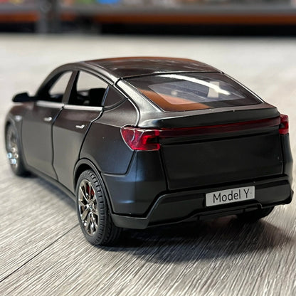 1:32 Model Y SUV: Sound, Light & Pull-Back Edition