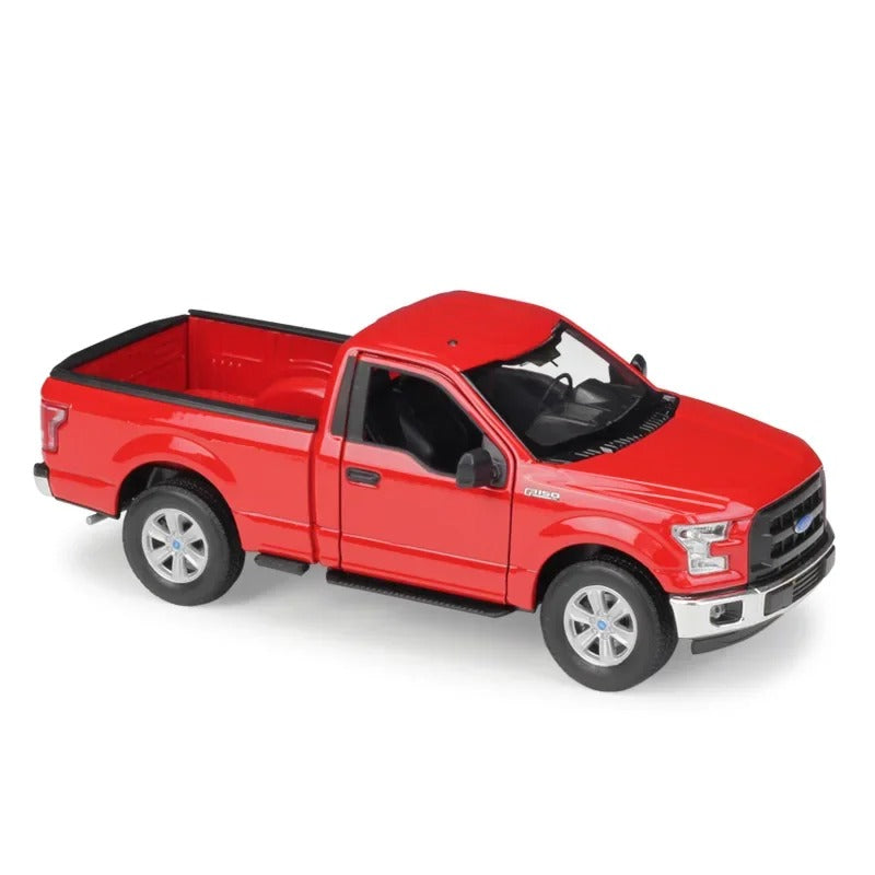 1:24 2015 Ford F-150 Regular Cab - Red - front three-quarter view