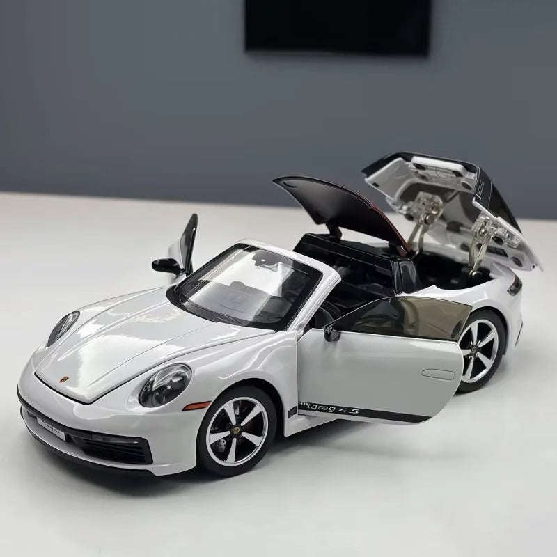 1:32 Porsche 911 Targa Diecast Model - details