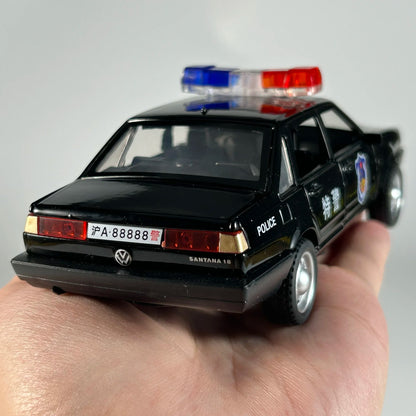 1:32 Volkswagen Santana Police Diecast Model Car image 1