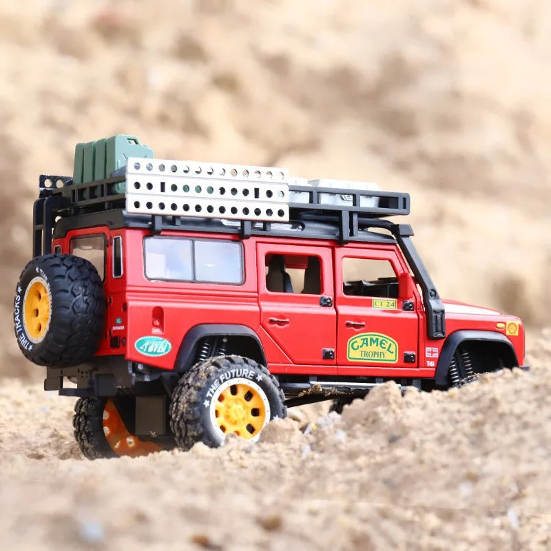 1:28 Land Rover Defender Diecast Model Car with Sound & Lights image 2