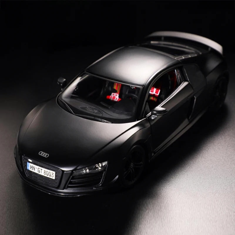 1:18 Audi R8 V10 Plus Diecast Model Car image 2