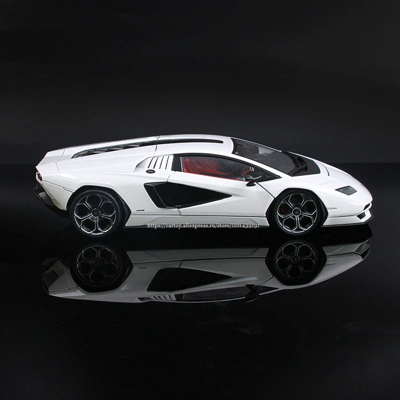 Lamborghini Countach LPI 800-4 1:18 Diecast Model Car – Premium Alloy Collectible with Opening Parts