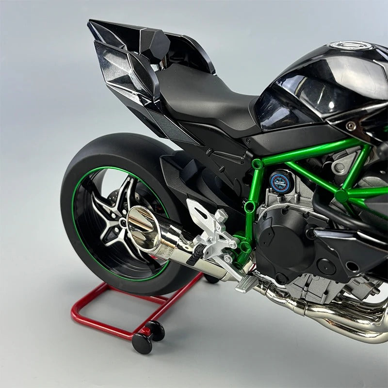 Kawasaki H2R 1:6 Diecast Motorcycle Model with Mist Spray, Sound & Lights