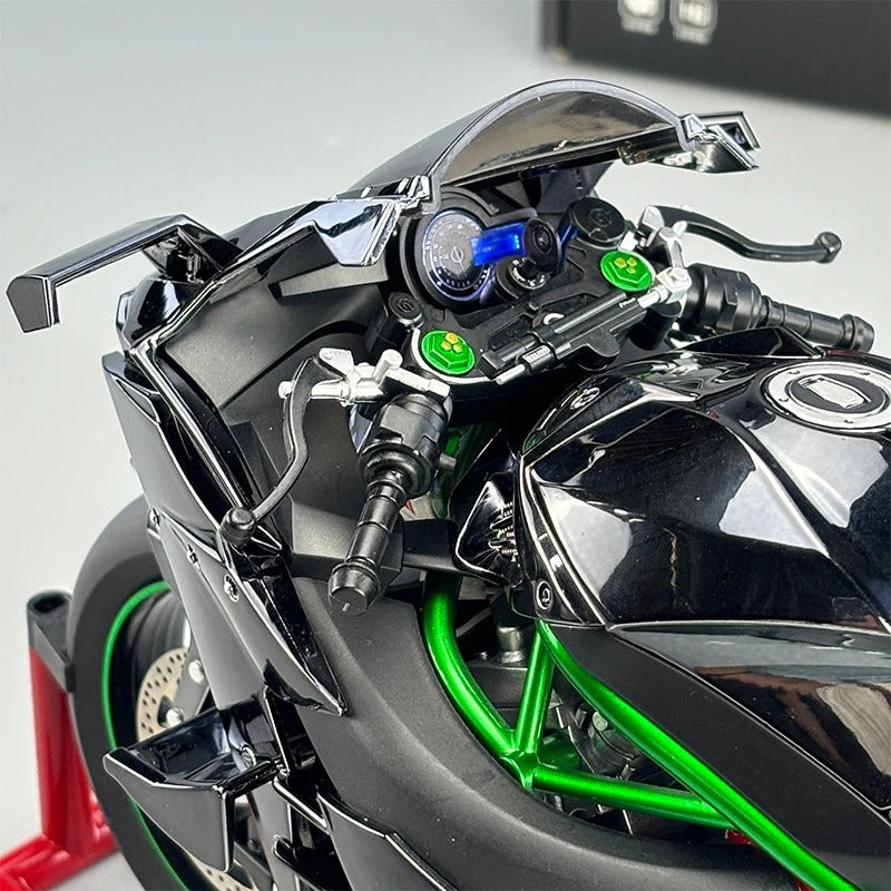 Kawasaki H2R 1:6 Diecast Motorcycle Model with Mist Spray, Sound & Lights