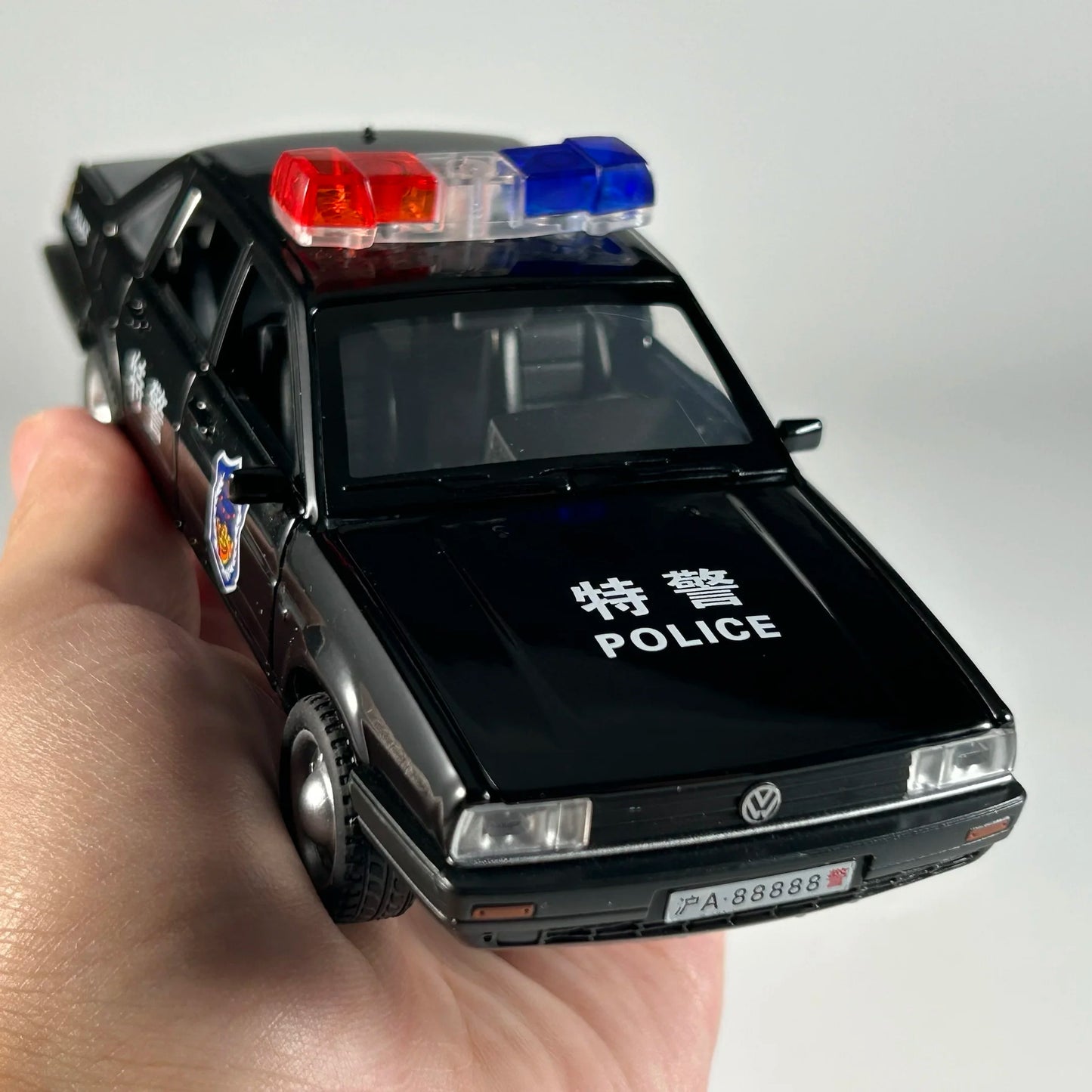 1:32 Volkswagen Santana Police Diecast Model Car image 5