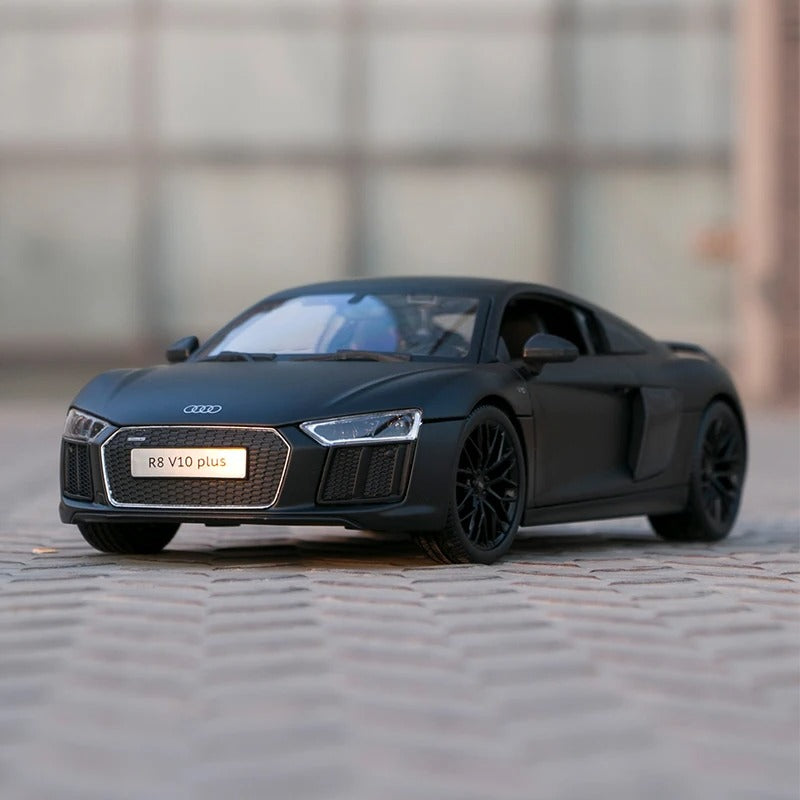 1:18 Audi R8 V10 Plus Diecast Model Car image 9